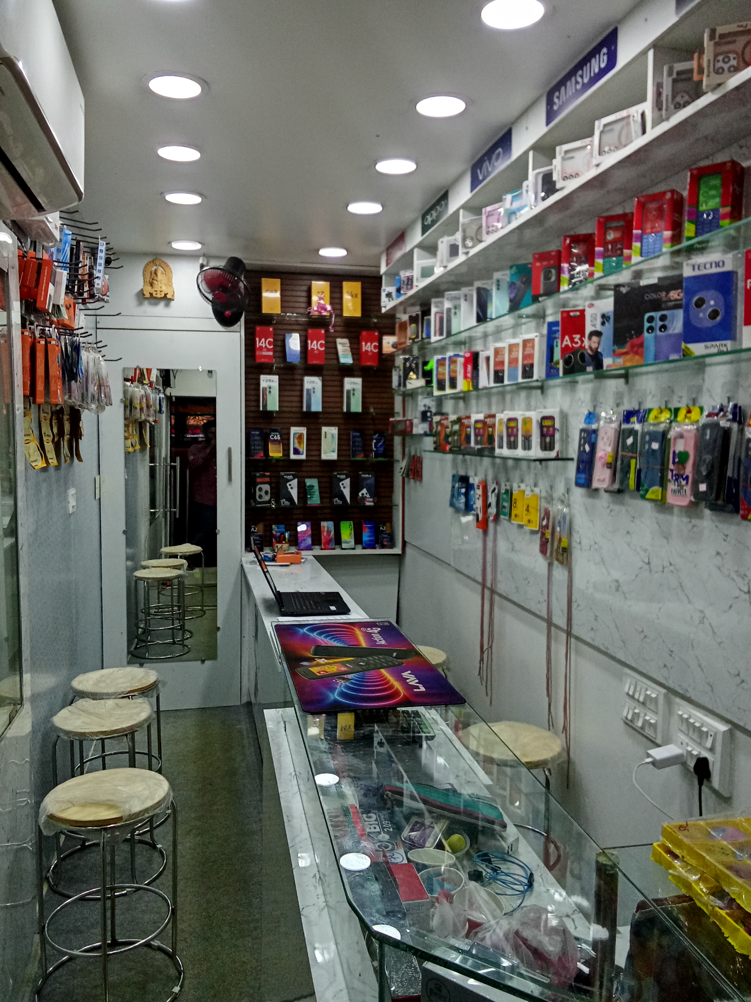 Kamban Mobiles Store